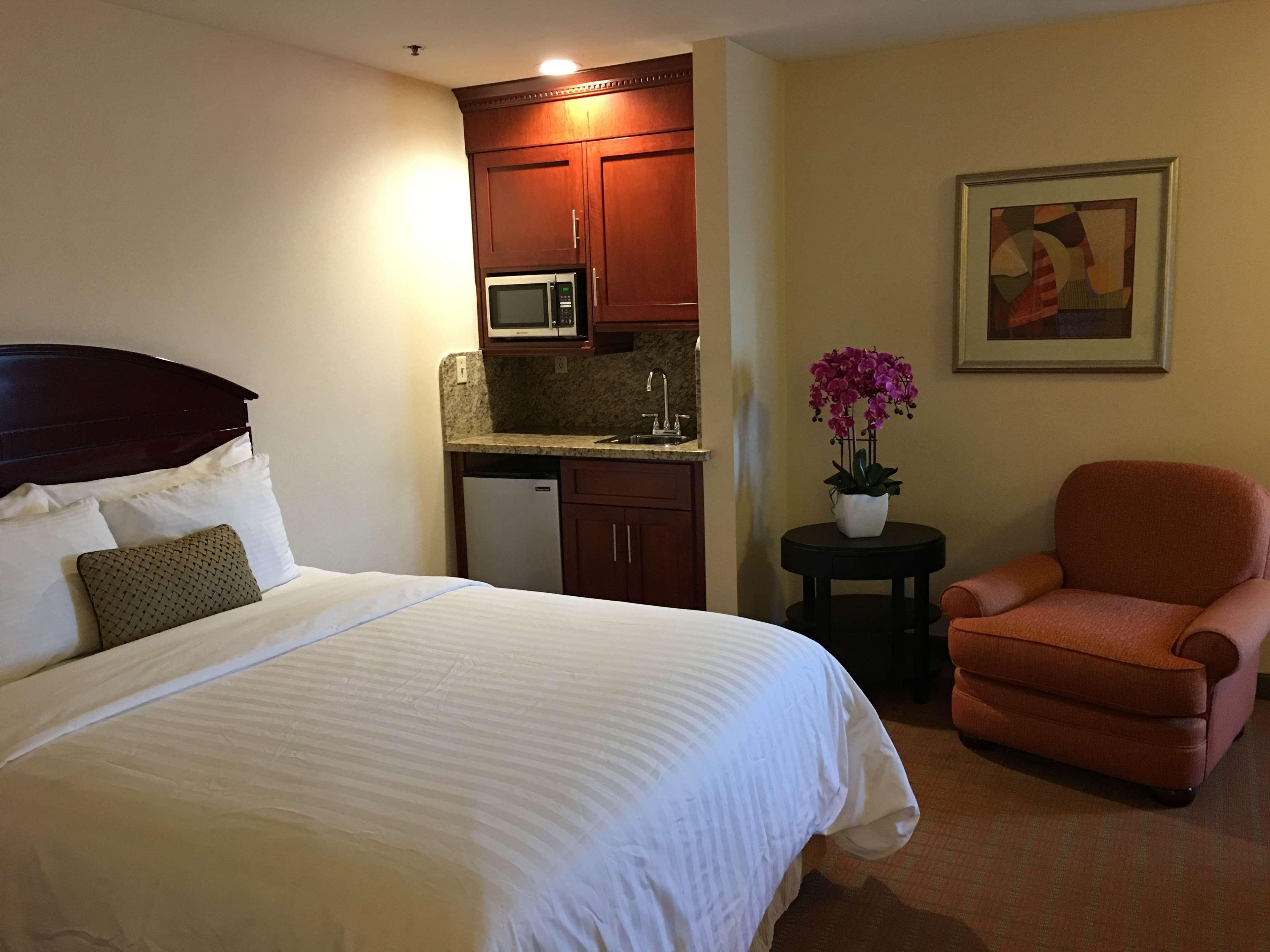 Best Western Plus West Covina Inn Buitenkant foto
