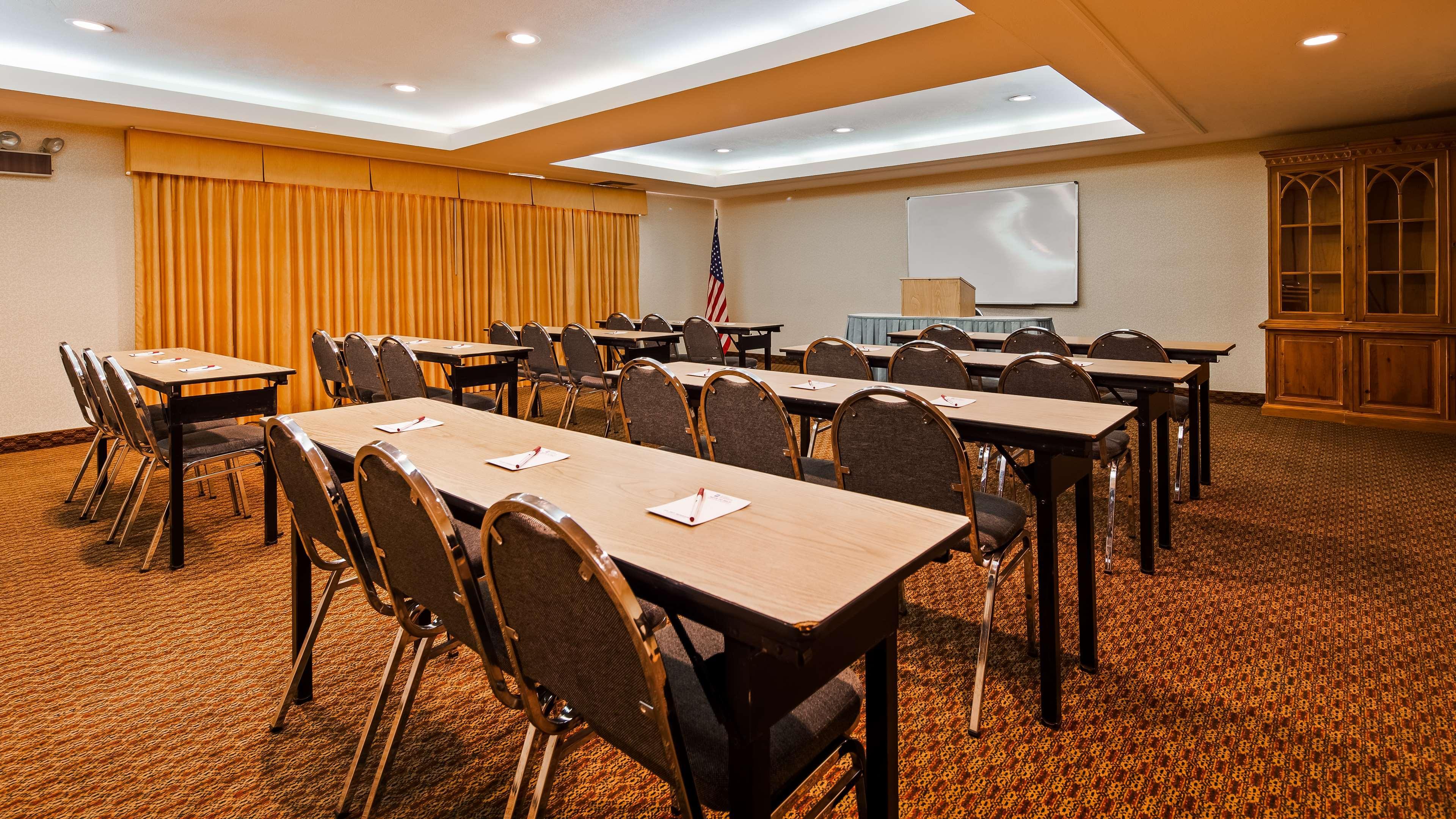 Best Western Plus West Covina Inn Buitenkant foto