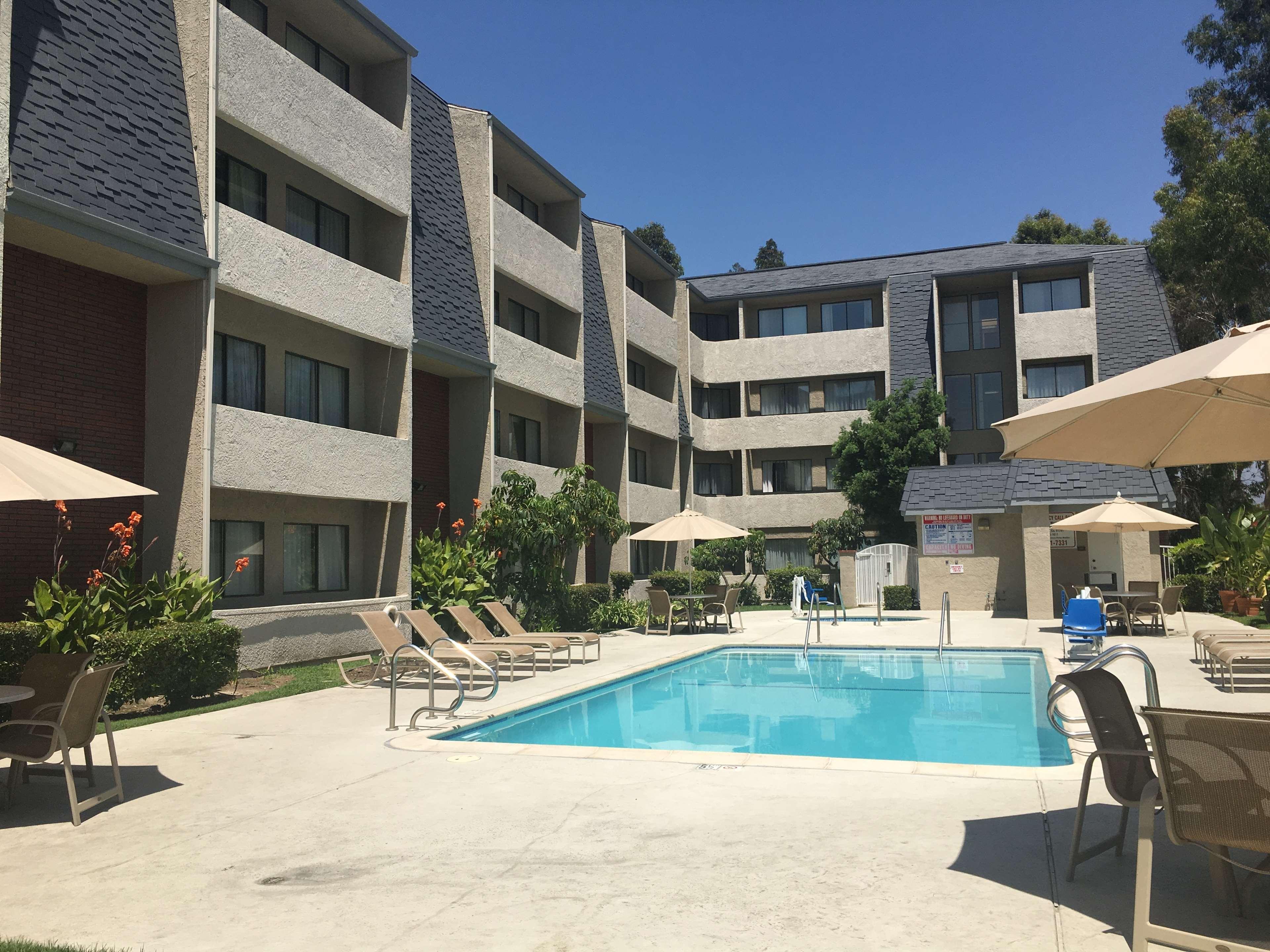 Best Western Plus West Covina Inn Buitenkant foto