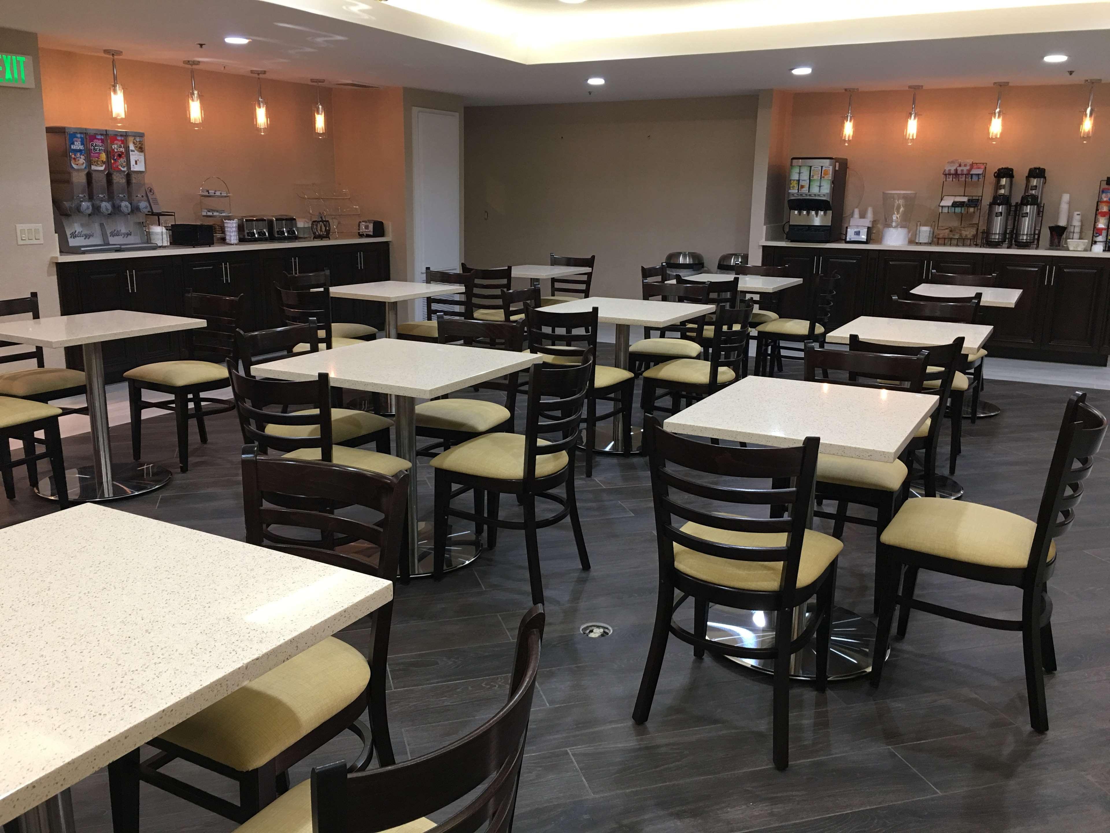 Best Western Plus West Covina Inn Buitenkant foto