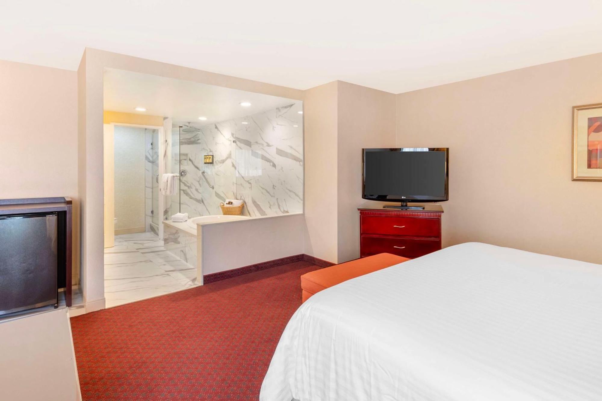 Best Western Plus West Covina Inn Buitenkant foto