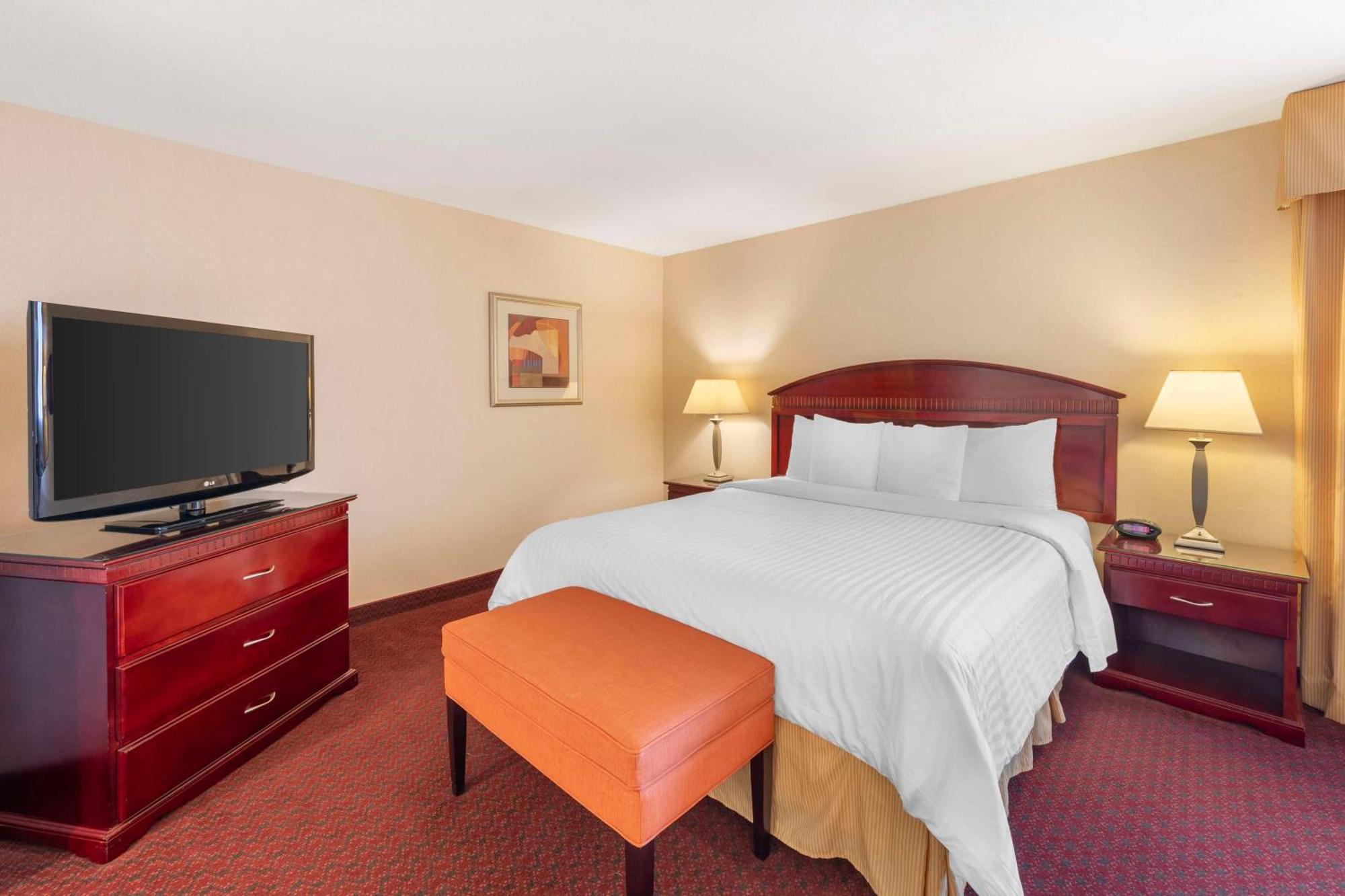Best Western Plus West Covina Inn Buitenkant foto