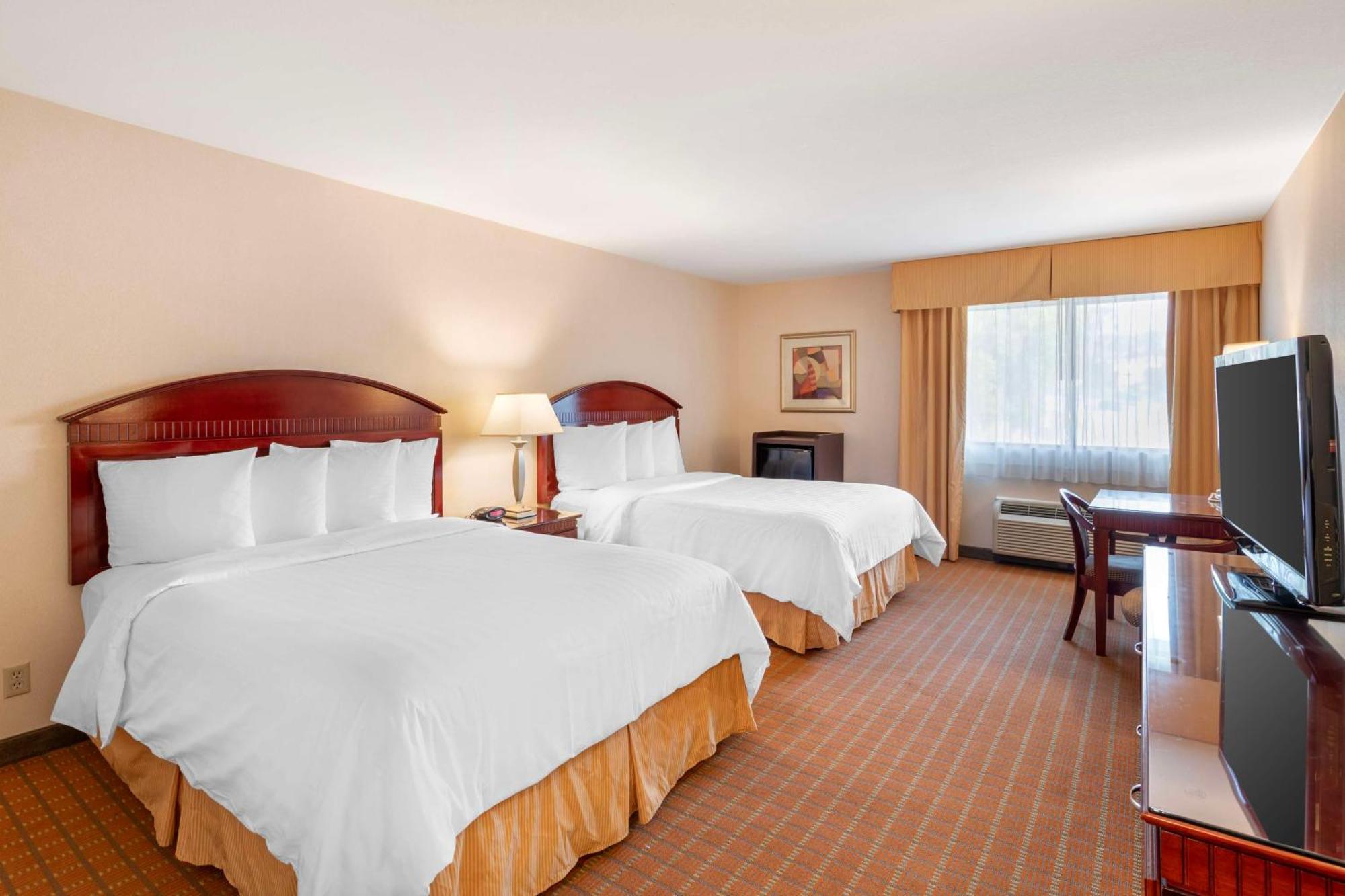 Best Western Plus West Covina Inn Buitenkant foto