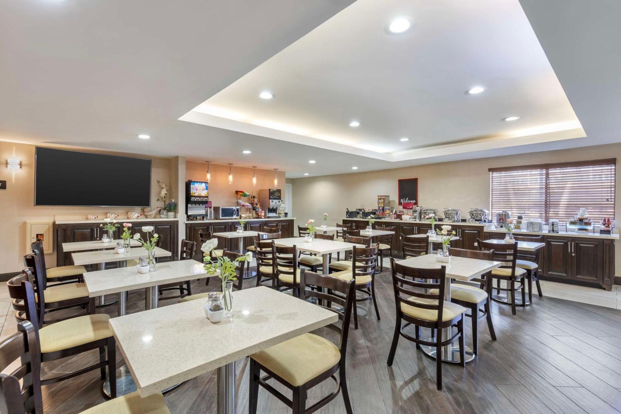 Best Western Plus West Covina Inn Buitenkant foto