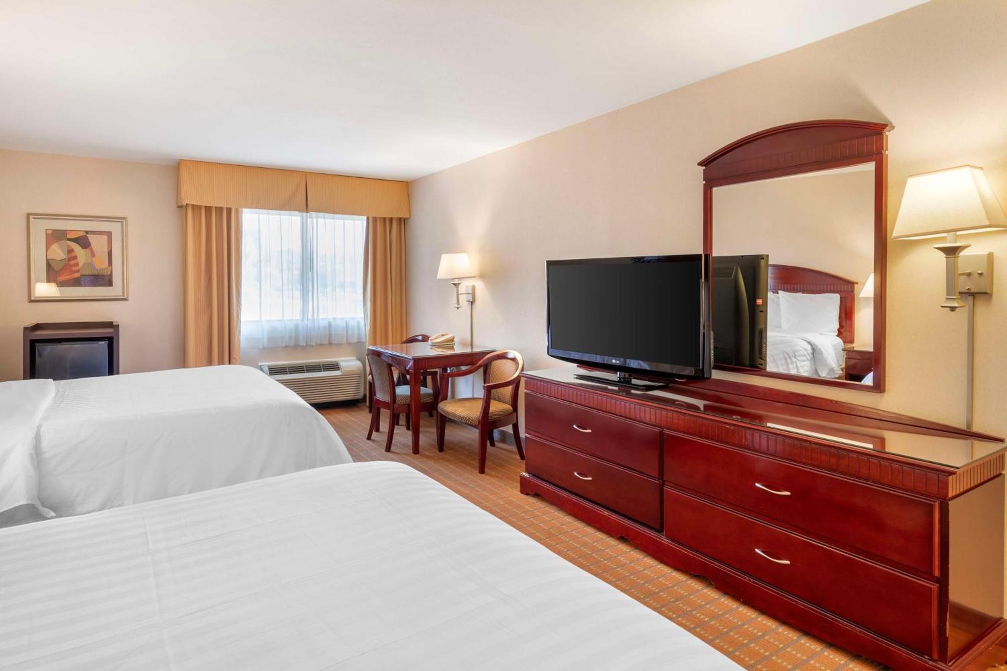 Best Western Plus West Covina Inn Buitenkant foto