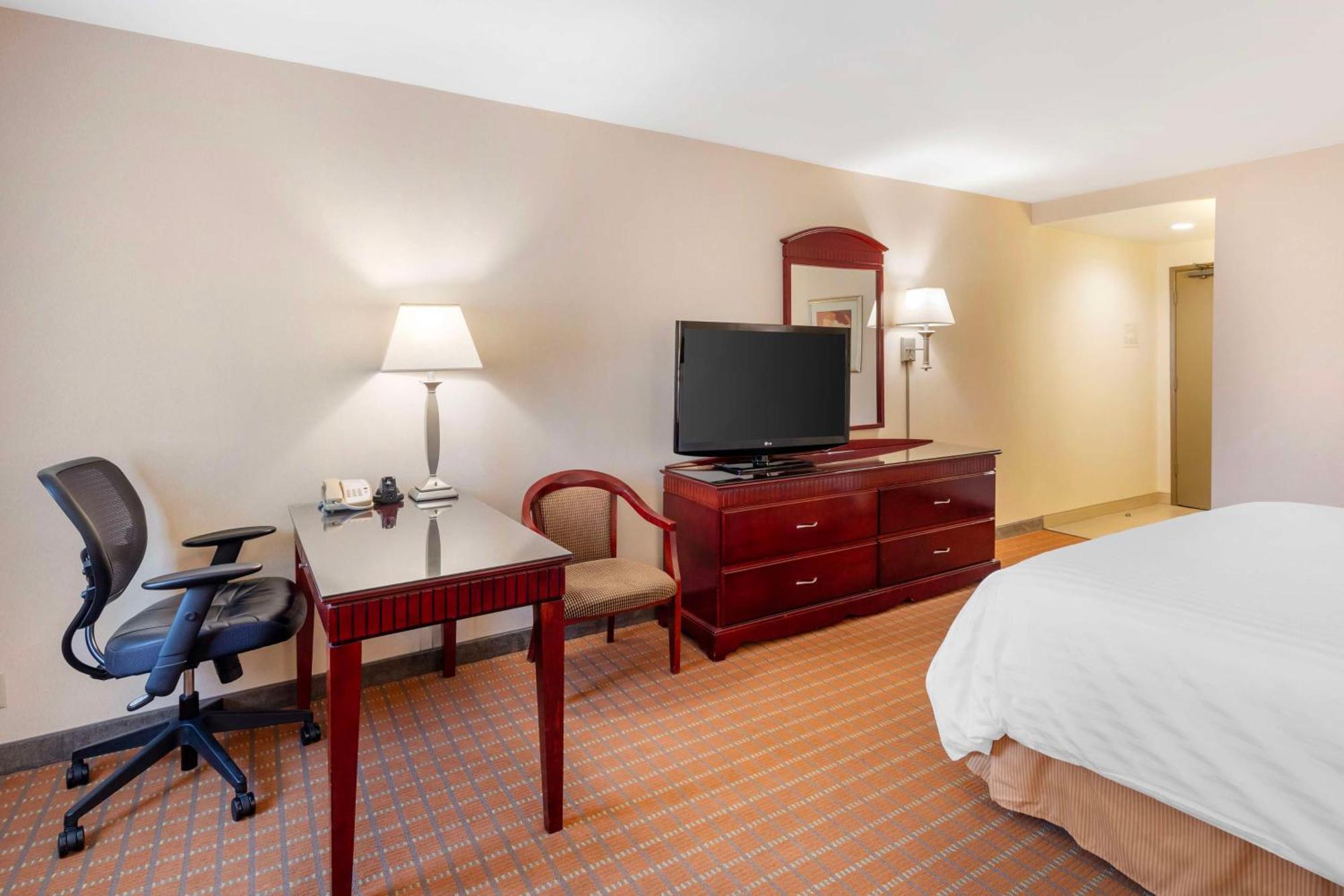 Best Western Plus West Covina Inn Buitenkant foto