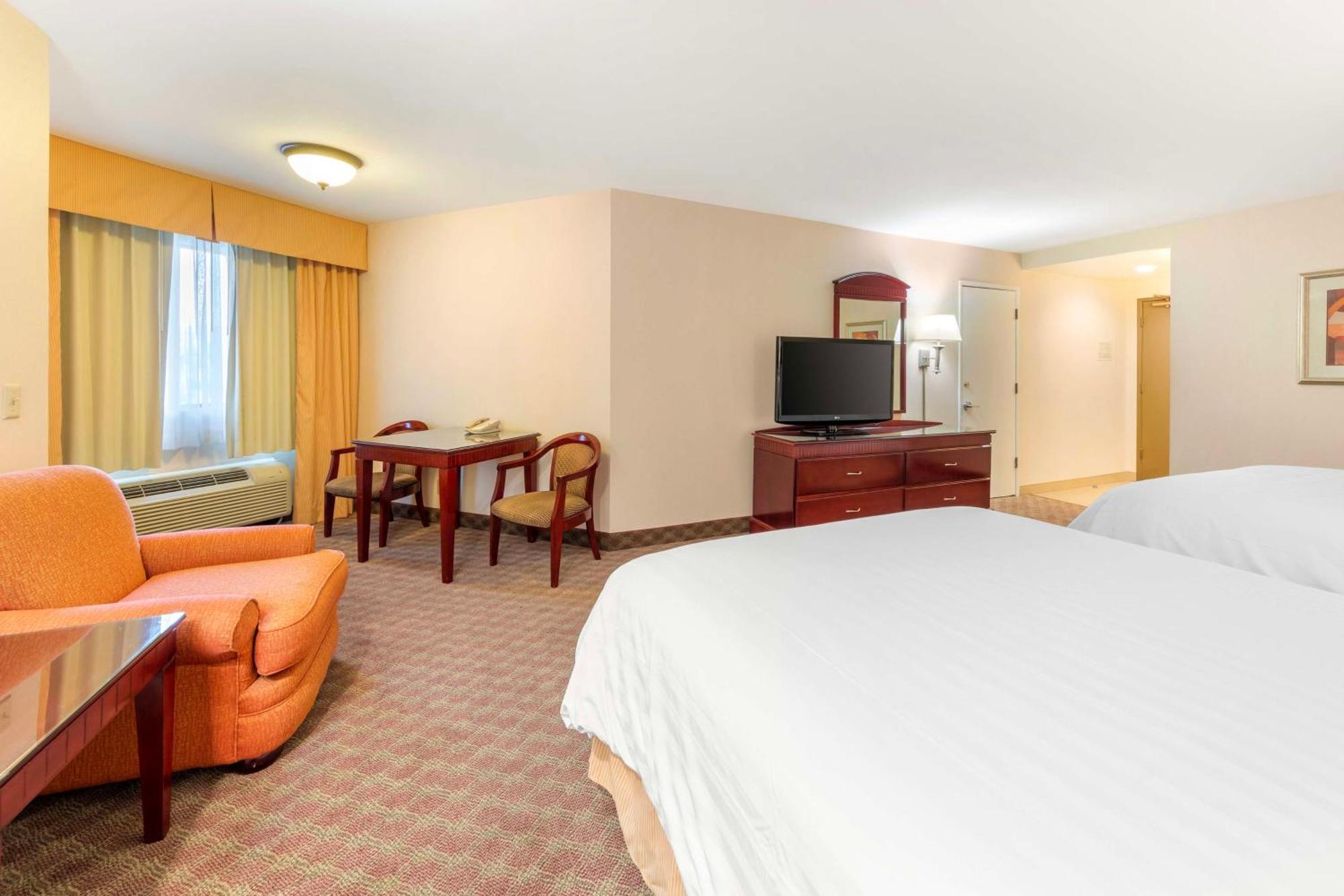 Best Western Plus West Covina Inn Buitenkant foto