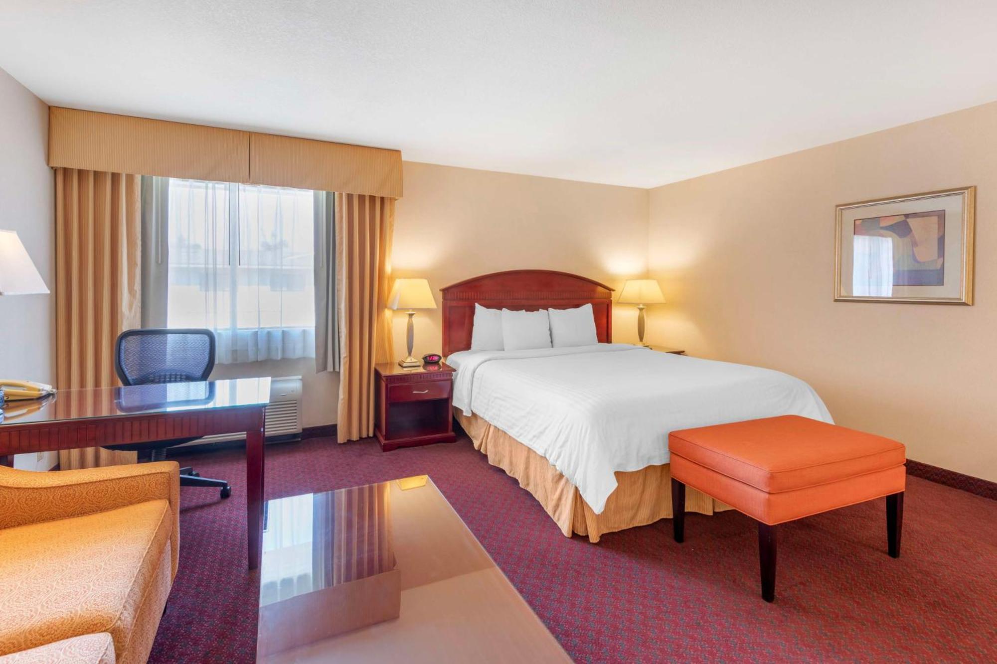Best Western Plus West Covina Inn Buitenkant foto